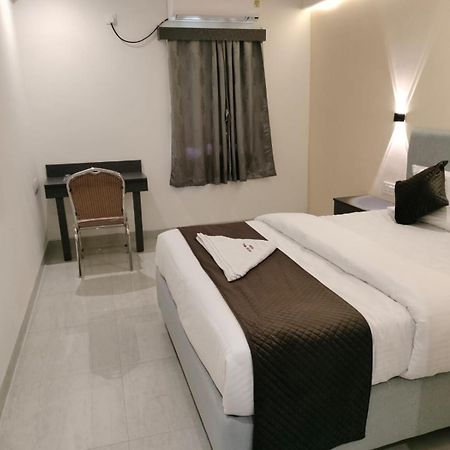 Hotel Paramount Visakhapatnam Exterior foto